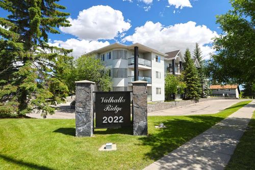 109-2022 Canyon Meadows Dr Se, Calgary, AB, T2J7H1 | Card Image