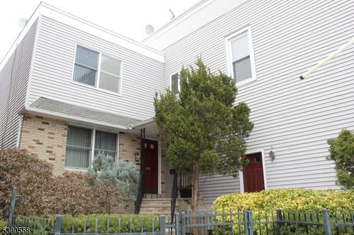 267 Paterson Ave, East Rutherford, NJ, 07073-1370 | Card Image