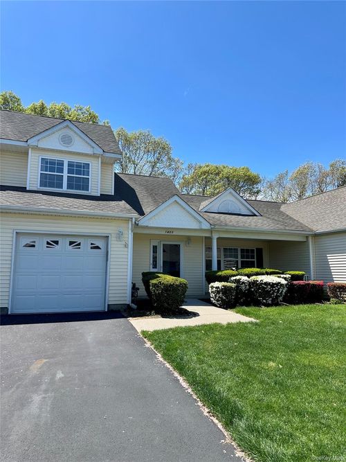 1403 Pebble Beach Path, Riverhead, NY, 11901-1890 | Card Image
