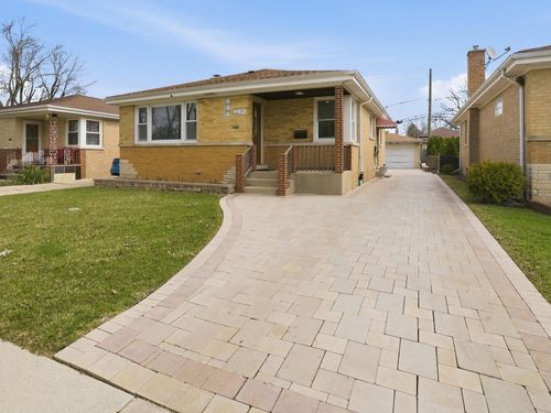 3239 Sarah St, Franklin Park, IL, 60131-1822 | Card Image
