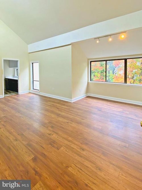 apt-4c-233 Township Line Rd, ELKINS PARK, PA, 19027-2256 | Card Image