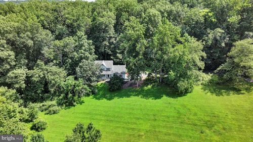 121 Lovell Ln, GLENMOORE, PA, 19343-1826 | Card Image
