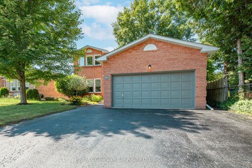 992 Dominion Ave, Midland, ON, L4R1S9 | Card Image
