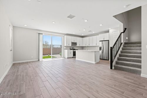 21047 N 58th Way, Phoenix, AZ, 85054-5838 | Card Image