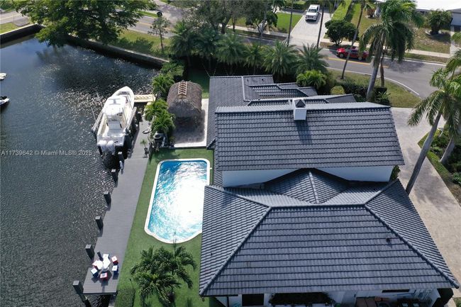 4000 Ne 23 Rd Ave, House other with 3 bedrooms, 4 bathrooms and null parking in Lighthouse Point FL | Image 4