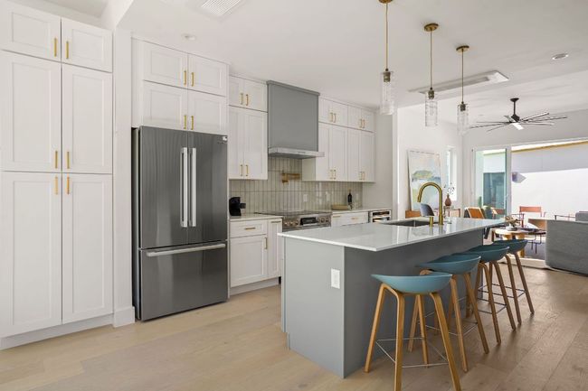 1 - 2611 Davis Ln, Condo with 4 bedrooms, 4 bathrooms and 2 parking in Austin TX | Image 8