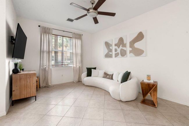 453 Rainbow Springs Ter, Townhouse with 3 bedrooms, 3 bathrooms and null parking in Royal Palm Beach FL | Image 10