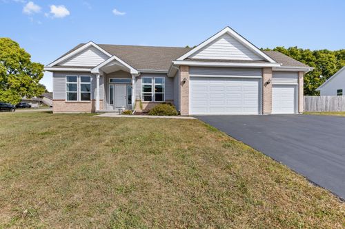 5554 Montadale Dr, Roscoe, IL, 61073-7167 | Card Image