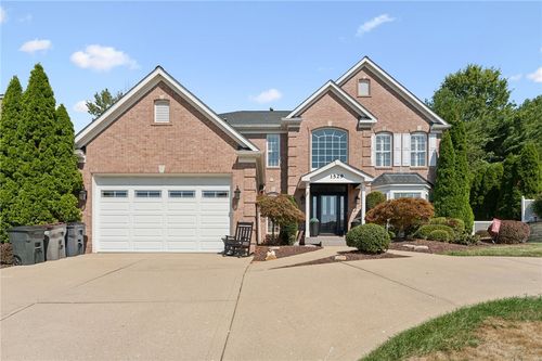 1529 Allison Dr, Upper St. Clair, PA, 15241-2601 | Card Image