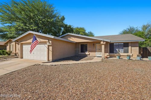 5872 S Blucher Dr, Tucson, AZ, 85746-3304 | Card Image