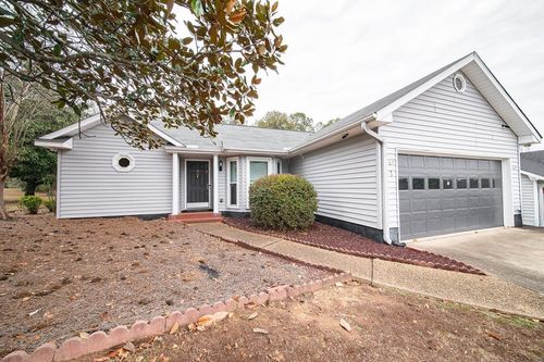 1 Lexington Cir, Phenix City, AL, 36869-7457 | Card Image