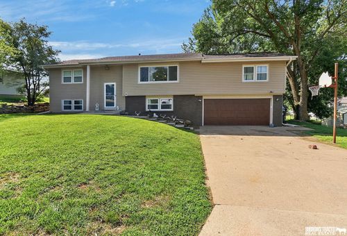 1011 Barnett St, Weeping Water, NE, 68463-4115 | Card Image