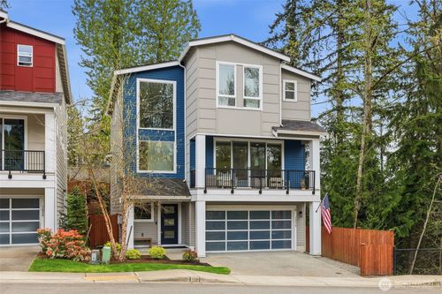 1050 230th Ave Ne, Sammamish, WA, 98074-6517 | Card Image