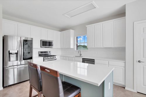 10720 Finsbury Dr, Austin, TX, 78748-3948 | Card Image