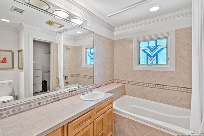 UNIT-8 - 27000 Catamaran Dr, House other with 4 bedrooms, 4 bathrooms and null parking in SPICEWOOD TX | Image 41