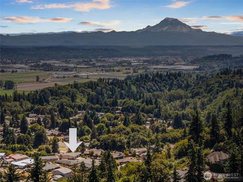 4233 S 252nd Pl, Kent, WA, 98032-4112 | Card Image