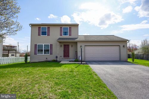 125 Nolan Dr, YORK, PA, 17404-8640 | Card Image