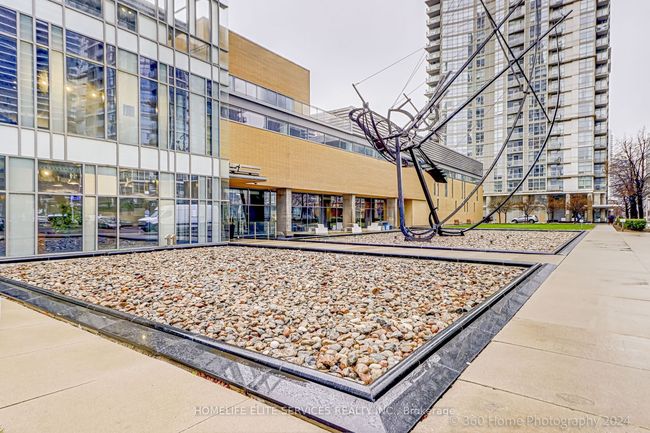 703 - 5 Mariner Terr, Condo with 3 bedrooms, 2 bathrooms and 1 parking in Toronto ON | Image 25
