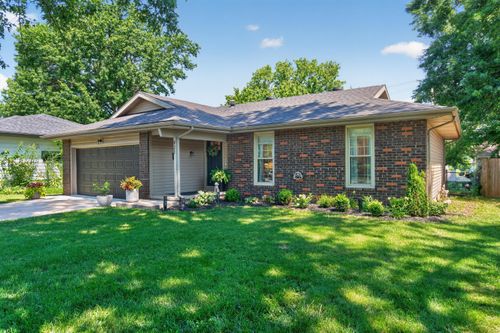 921 E Edgewood St, Springfield, MO, 65807-3757 | Card Image