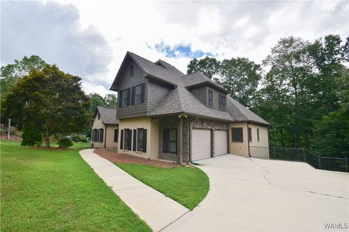 707 Saint Andrews Pkwy, Oneonta, AL, 35121-3580 | Card Image