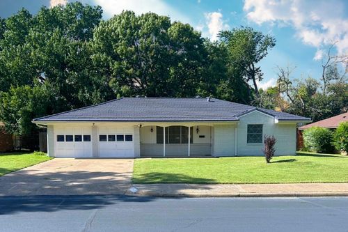 914 Danish Dr, Grand Prairie, TX, 75050-2315 | Card Image
