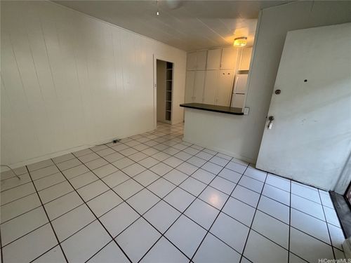 apt-2-1218 Makaloa St, Honolulu, HI, 96814-3129 | Card Image