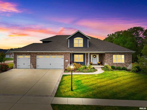 101 Samuel Ct, Washington, IL, 61571-4047 | Card Image