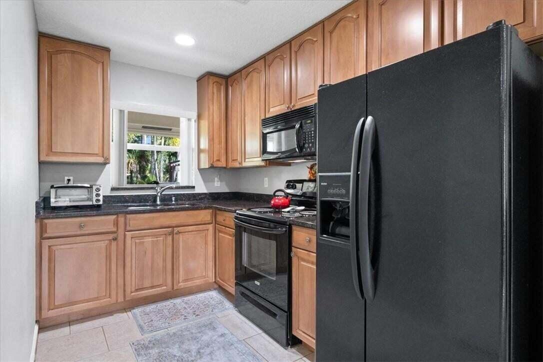 Residential Lease in The Acreage 3