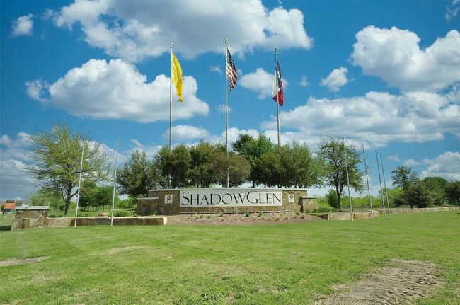 Wonderful Shadow Glen amenities available here! | Image 11