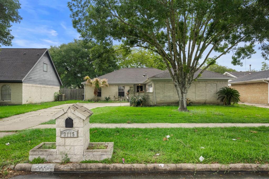 Mission Valley Dr, Missouri City, TX 77459
