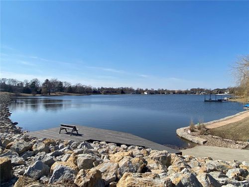 18180 153rd St, Basehor, KS, 66007-7390 | Card Image