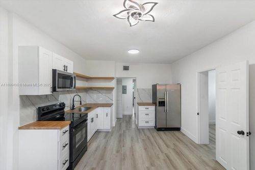 1-1120 Nw 106th St, Miami, FL, 33150-1064 | Card Image