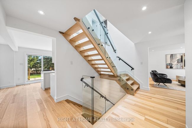 93 Pemberton Rd, House other with 6 bedrooms, 5 bathrooms and 6 parking in Richmond Hill ON | Image 4