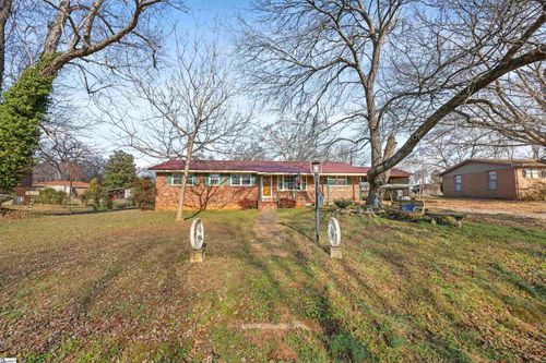 3 Durham Dr, williamston, SC, 29697-2309 | Card Image