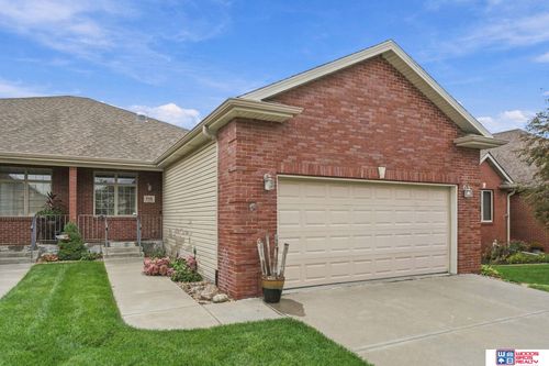 7521 Greycliff Dr, Lincoln, NE, 68516-6507 | Card Image