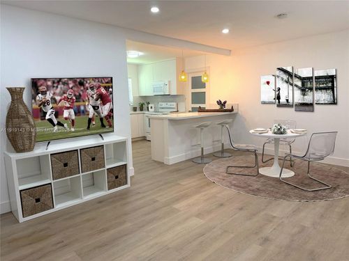 1-6250 Sw 58th Pl, South Miami, FL, 33143-2317 | Card Image