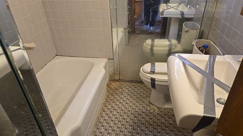 10747 S King Dr, Chicago, IL, 60628-3705 | Card Image