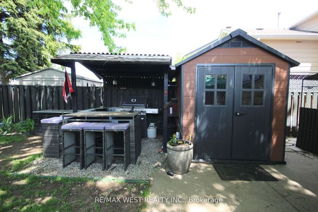 425 Hansen Rd N, House other with 4 bedrooms, 3 bathrooms and 4 parking in Brampton ON | Image 38