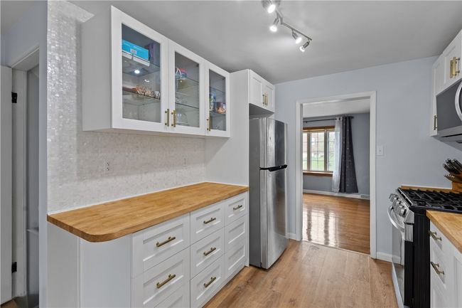 1028 Roseanne Ave, House other with 3 bedrooms, 2 bathrooms and 5 parking in Pittsburgh PA | Image 8