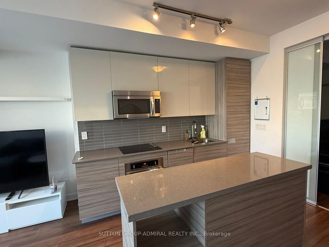 1611 - 210 Simcoe St, Condo with 2 bedrooms, 1 bathrooms and null parking in Toronto ON | Image 16