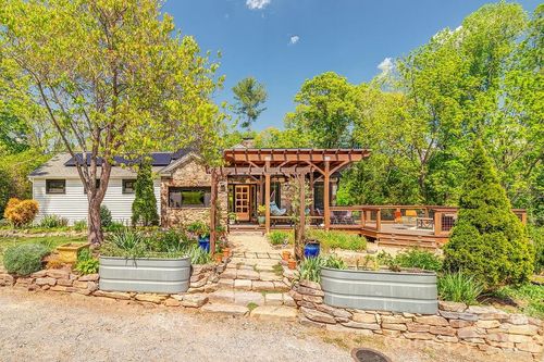 10 Hillendale Rd, Asheville, NC, 28805-1725 | Card Image