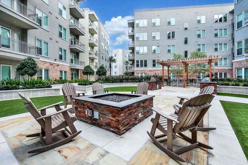 d2-150 W Sam Houston Parkway N, Houston, TX, 77024 | Card Image