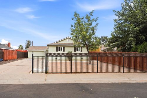 8961 Rosetta Circle, Sacramento, CA, 95826 | Card Image