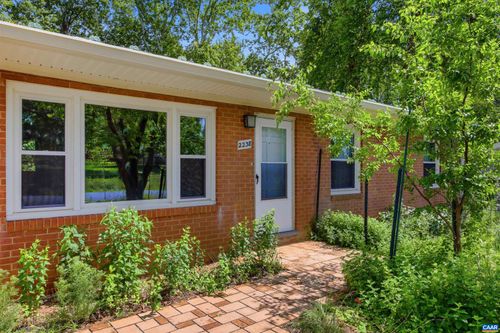 2238 Banbury St, CHARLOTTESVILLE, VA, 22901-2956 | Card Image