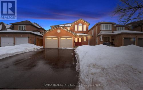 4 Sugarpine Court, Brampton (Sandringham-Wellington), ON, L6R1X6 | Card Image