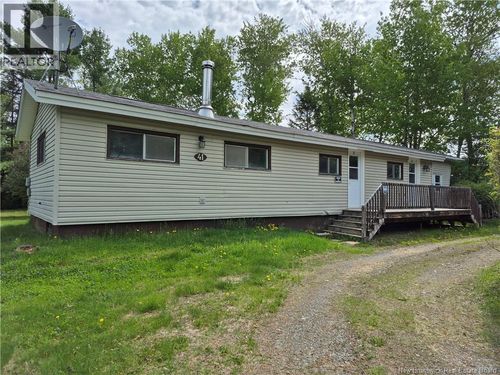 41 Rowan St, Fredericton, NB, E3B8M3 | Card Image