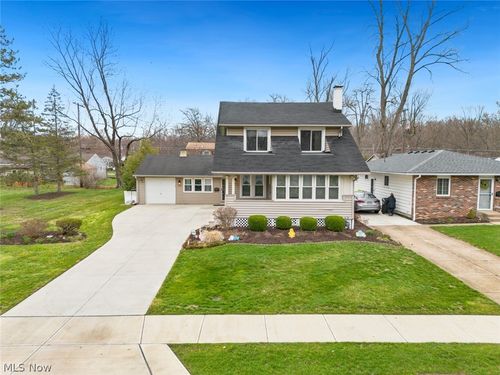 133 Belmar Blvd, Avon Lake, OH, 44012-1337 | Card Image