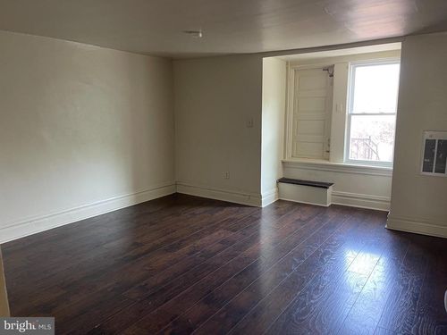 229 Emerald St, HARRISBURG, PA, 17110-1146 | Card Image