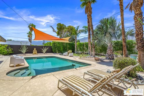 2207 N Viminal Rd, Palm Springs, CA, 92262-3852 | Card Image