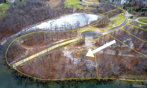 5 Lakeshore Dr, Goodrich, MI, 48438 | Card Image